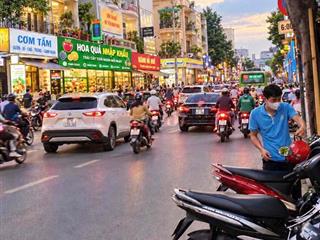 Sang gấp quán phở, cơm văn phòng cạnh sân bay Tân Sơn Nhất