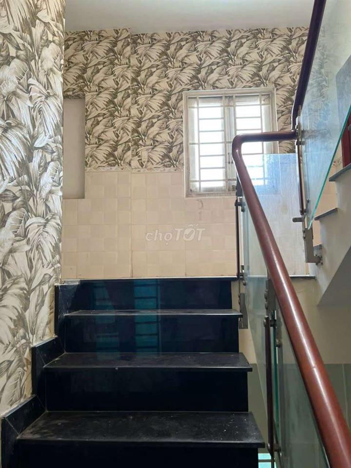 Bán nhà mặt tiền Hóc Môn