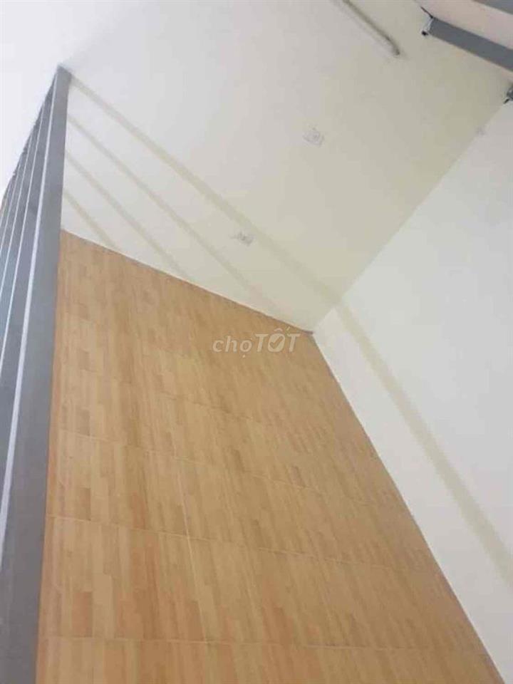 cho thuê phòng trọ 20m2 có gác xép chính chủ Âu Cơ Tây Hồ