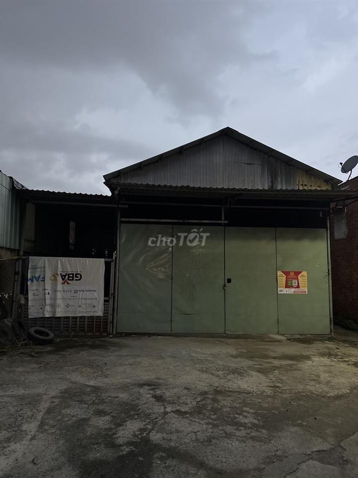Cho thuê kho 8,5mx35m