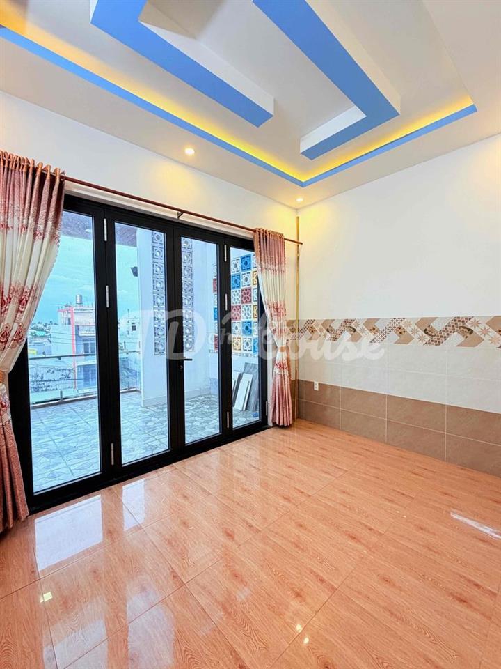 Cho thuê nhà Trệt Lửng 2 Lầu mặt tiền Trần Hoàng Na. đoạn cầu Trần Hoà