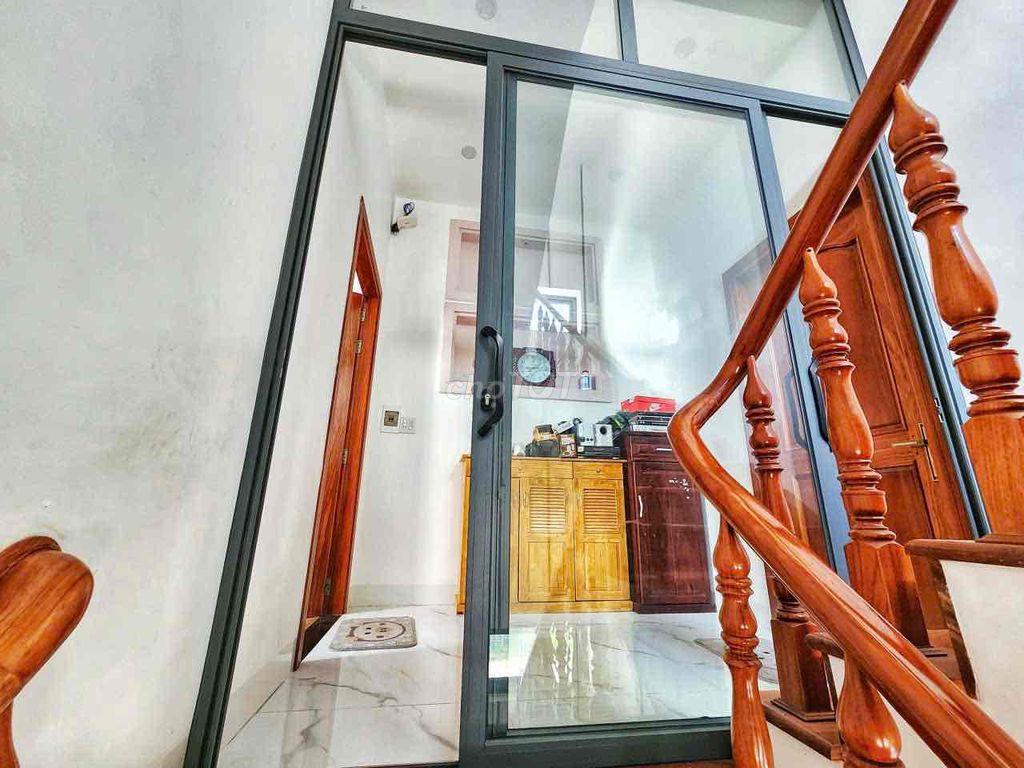 Cho Thuê Nhà 1 Trệt 3 Lầu Góc 2 Mặt Tiền KDC Hồng Loan
