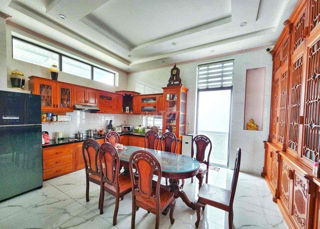 Cho Thuê Nhà 1 Trệt 3 Lầu Góc 2 Mặt Tiền KDC Hồng Loan