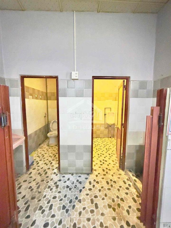 Mặt Tiền Đường 3/2 Đối Diện Hẻm 51 Gần Trần Ngọc Quế