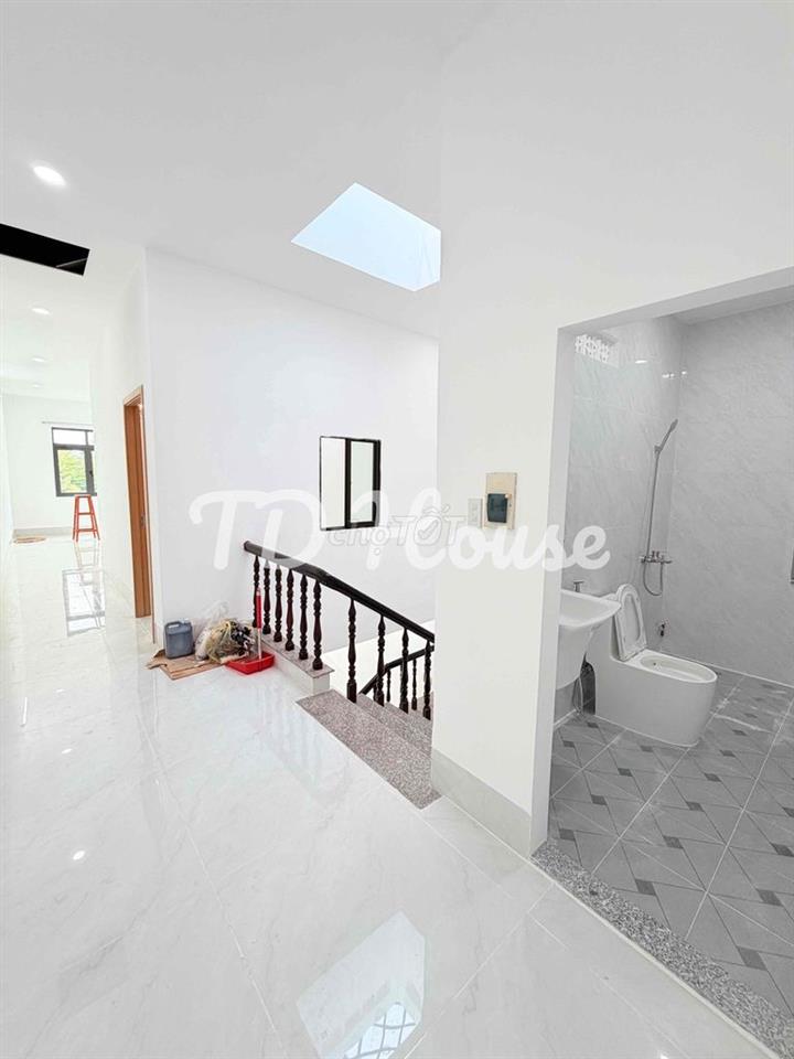 Cho Thuê Nhà Trệt 1 Lửng 1 Lầu Khu Dân Cư 586 Gần Bệnh Viện Hoàn Mỹ