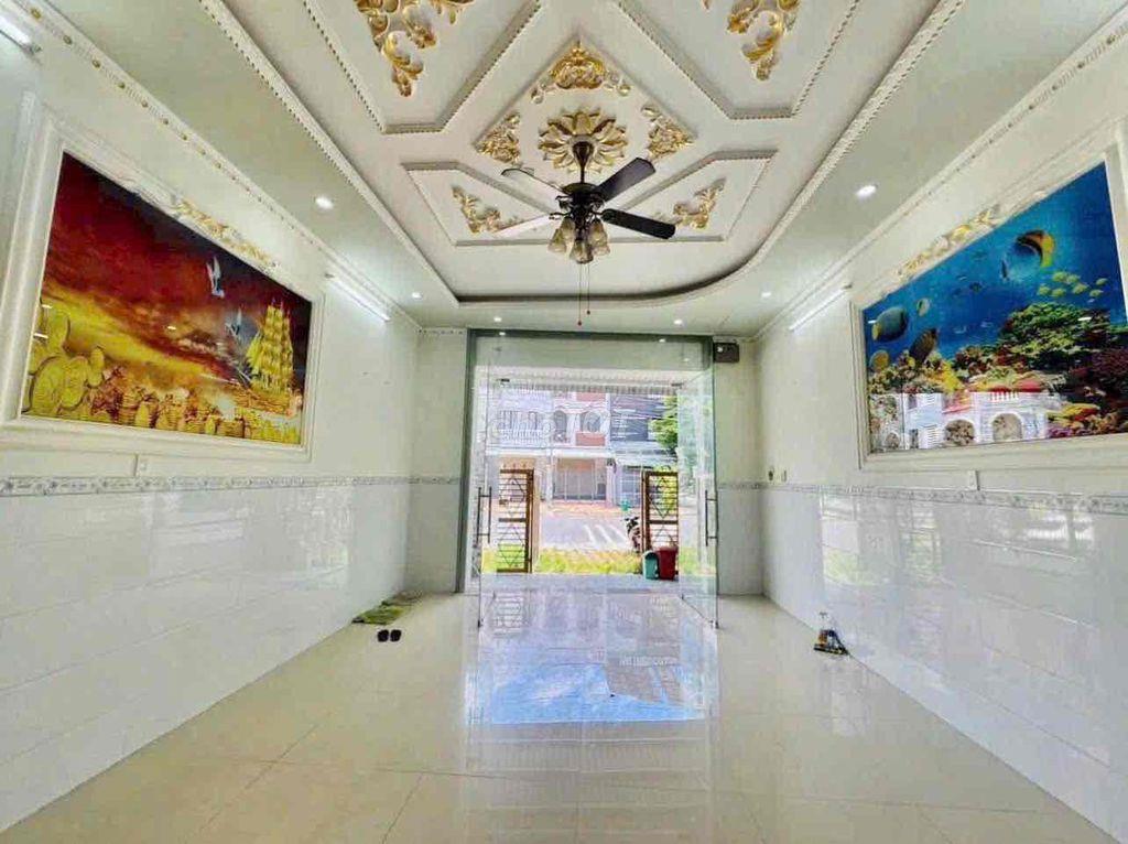 Cho Thuê Nhà 1 Trệt 2 Lầu Sân Thượng Trục Chính Khu Dân Cư Văn Hoá Tây