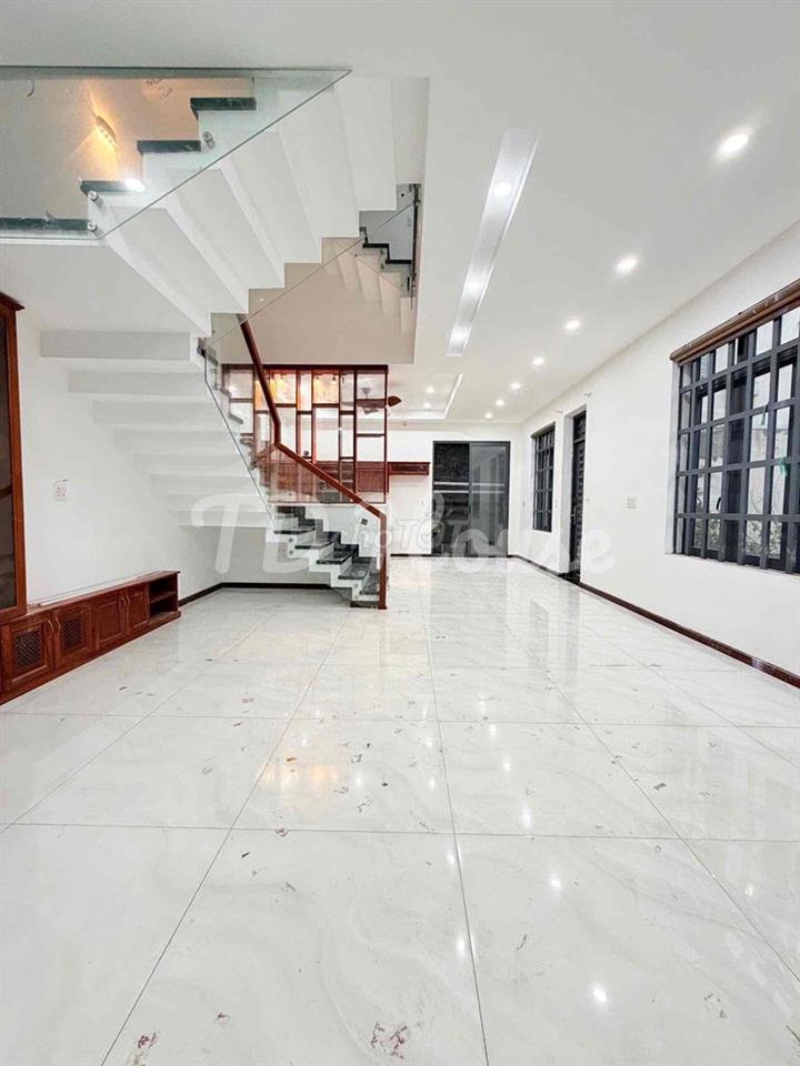 Cho Thuê Nhà 1 Trệt 2 Lầu Sân Thượng Mặt Tiền Nguyễn Văn Lưu KDC Nam L