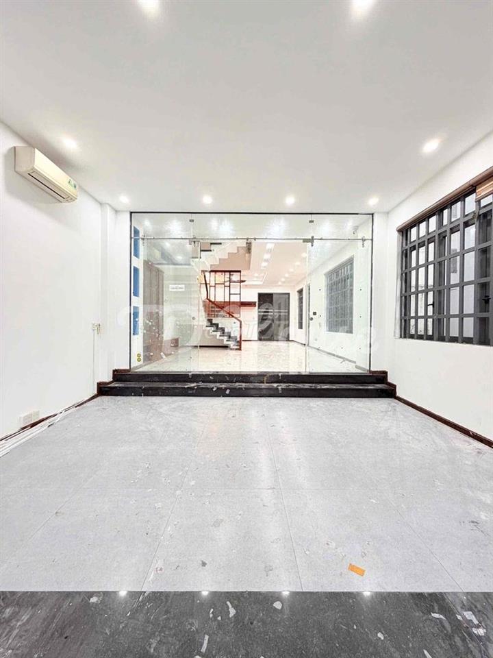 Cho Thuê Nhà 1 Trệt 2 Lầu Sân Thượng Mặt Tiền Nguyễn Văn Lưu KDC Nam L