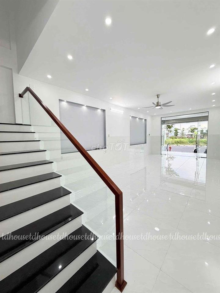 Nhà 1 Trệt 2 Lầu Khu Tái Định Cư An Bình Thông Ra Hoàng Quốc Việt