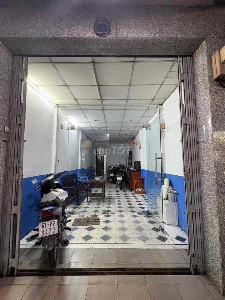 CHO THUÊ MẶT BẰNG 946 LẠC LONG QUÂN