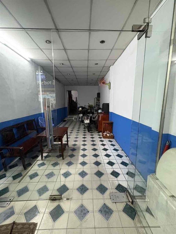 CHO THUÊ MẶT BẰNG 946 LẠC LONG QUÂN