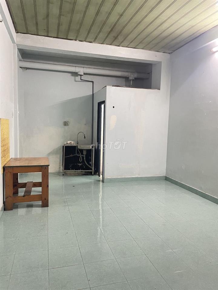 Cho thuê phòng trọ gần Etown Cộng Hoà