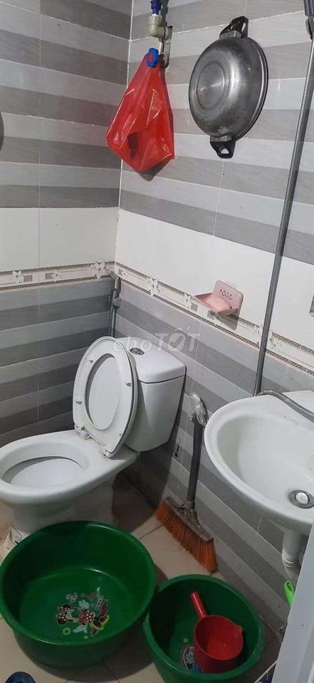 Tìm bạn nam ở ghép giá 900k /1 người
Phòng trọ mới xây , sạch sẽ