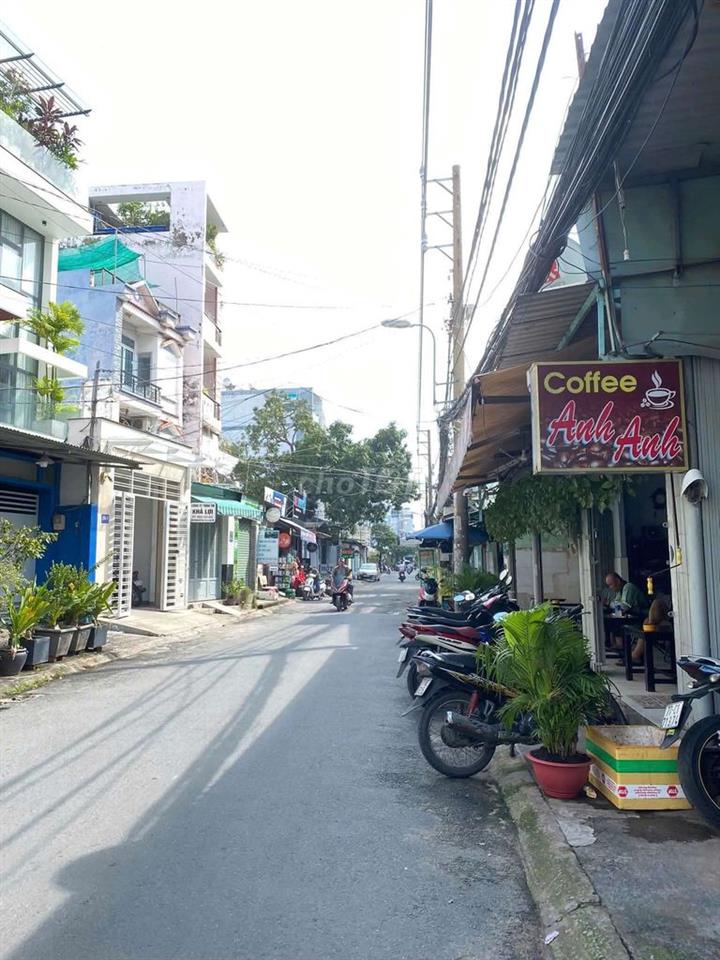 Nhà hẻm xe hơi thông Phan Huy Ích 5x10m 3 lầu