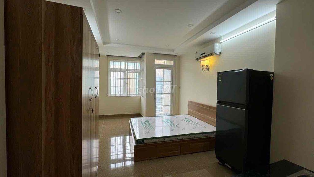 cần cho thuê phòng full nội thất