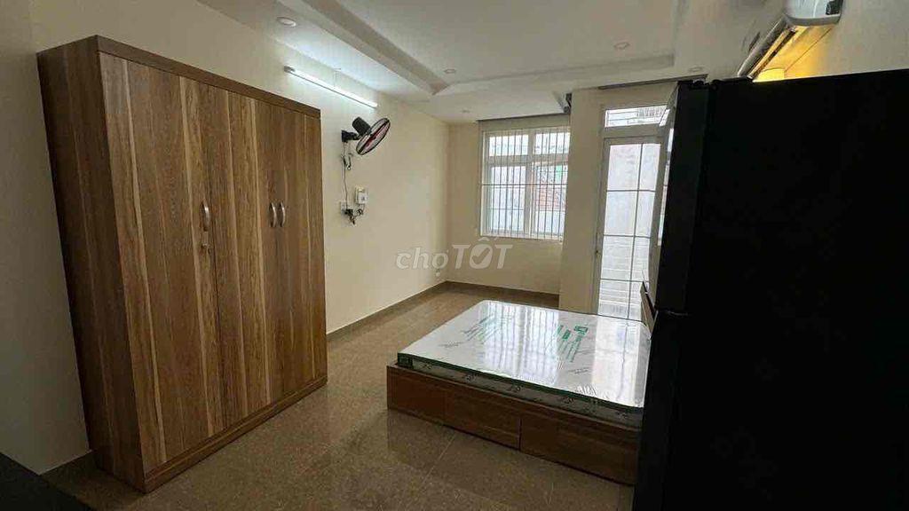 cần cho thuê phòng full nội thất