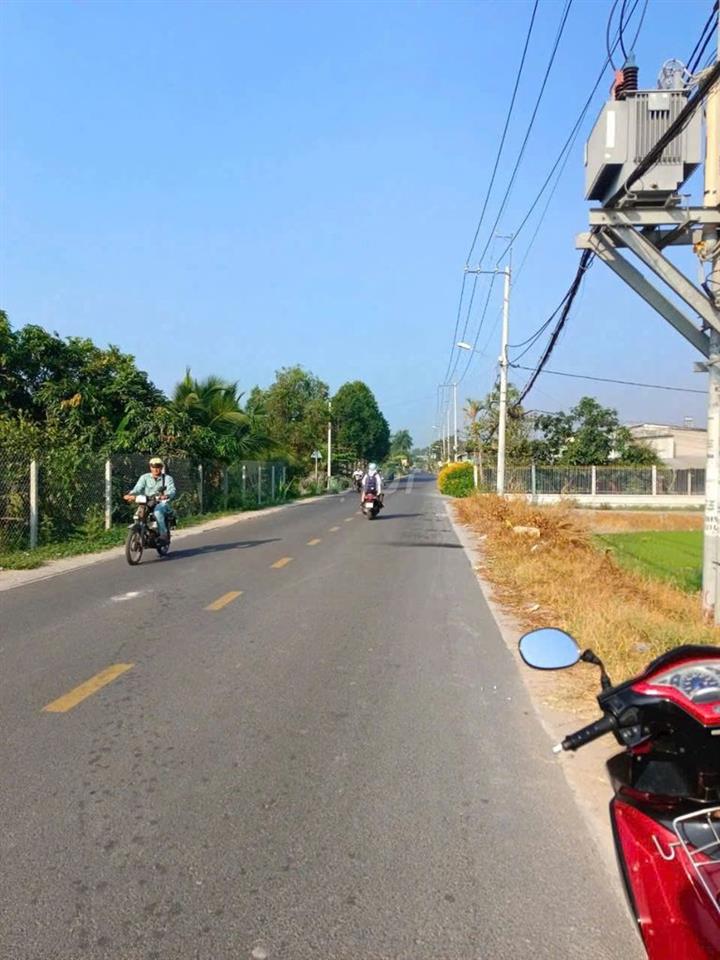 CHỈ 586TR–ĐẤT GẦN VINHOMES–MT Đ.CÂY DA,TÂN PHÚ TRUNG,CỦ CHI–175M2–SHR
