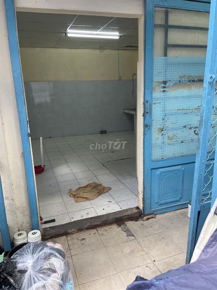 Cho thuê nhà nguyên căn đ nghĩa phát 20m , giá 3tr