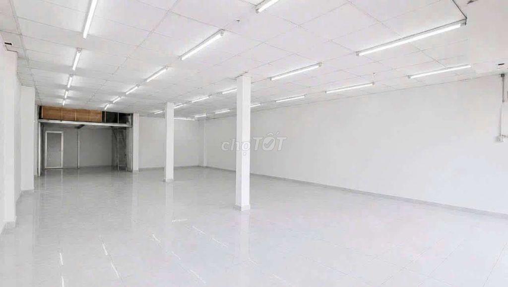 Mặt tiền Trường Chinh, Tân Bình, DT 7*20, trệt lầu, 25 triệu/ tháng