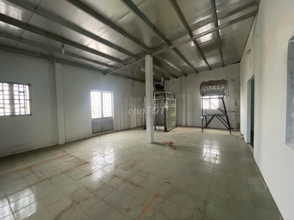Cho thuê nhà 3 lầu 891 Hương Lộ 2, Bình Tân, hơn 400m2 DTSD, giá rẻ