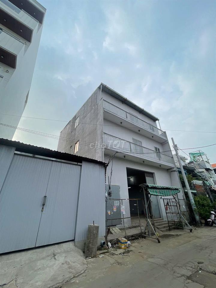 Cho thuê nhà 3 lầu 891 Hương Lộ 2, Bình Tân, hơn 400m2 DTSD, giá rẻ