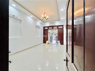 MT Huỳnh Văn Bánh, gần Lê Văn Sỹ, DT 4 x 17, trệt 2 lầu, giá 35 tr