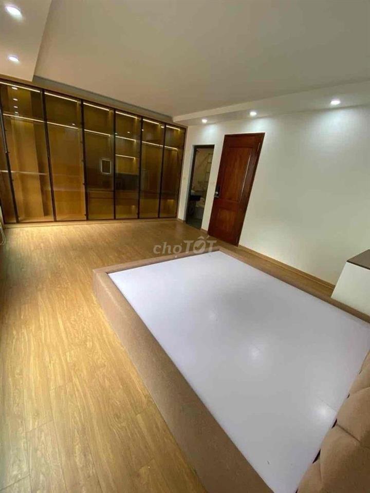 Bán nhà lô góc mặt ngõ rộng xe tải tránh