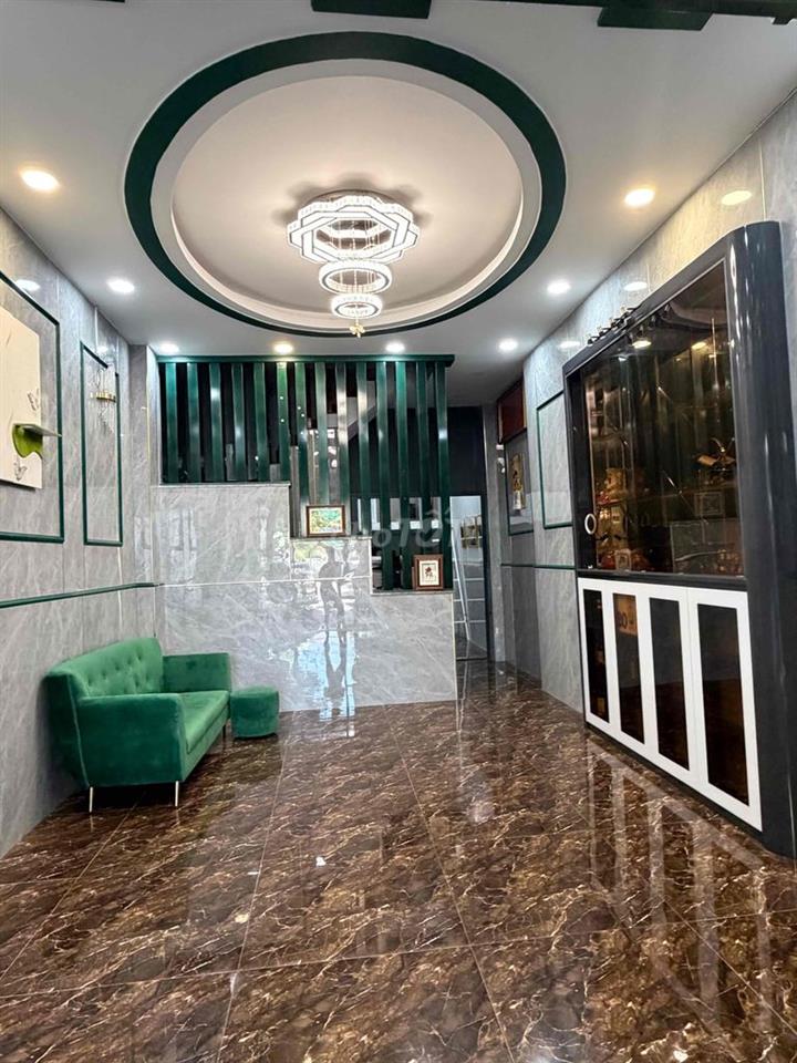 Chính chủ bán nhà đường Trần Hưng Đạo,dt 63.7m2 nhà đẹp sạch sẽ.