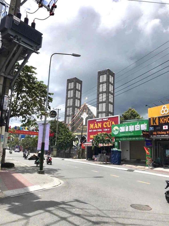 cho thuê nhà lầu 90m2 gần Nhà Thờ và Chợ Dĩ An