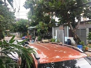 cho thuê nhà lầu 90m2 gần Nhà Thờ và Chợ Dĩ An