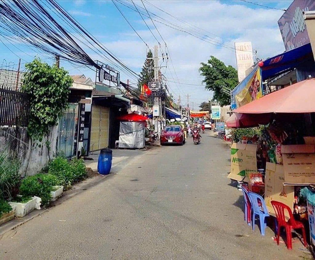kẹt tiền bán gấp
