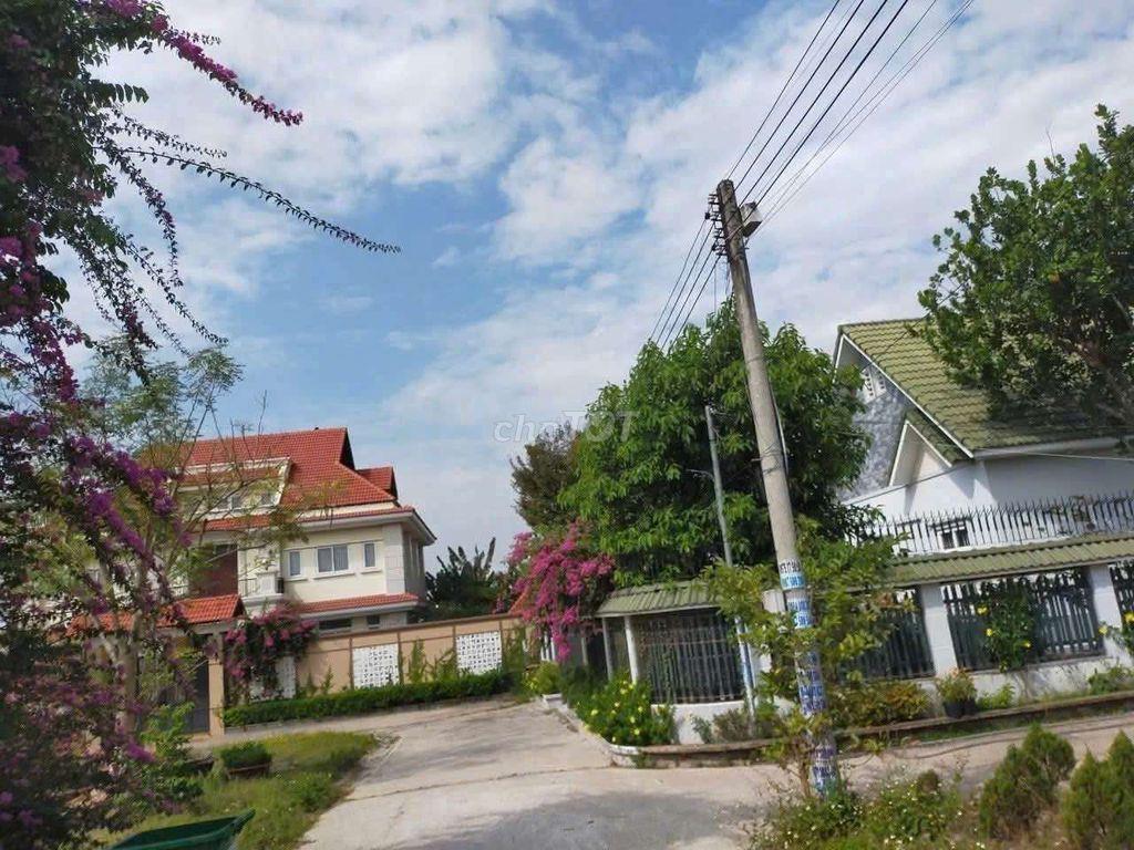 $ Tôi cần bán 149m2 đất thổ cư 6 x 24.9m hẻm xe hơi
