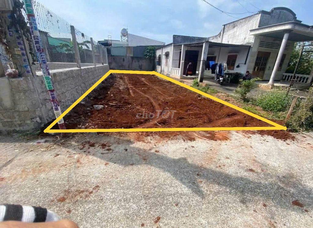 Bán đất 131m2 Đ. Giồng Cát, Tân Phú Trung Củ Chi, SHR, Giá 750 Triệu.
