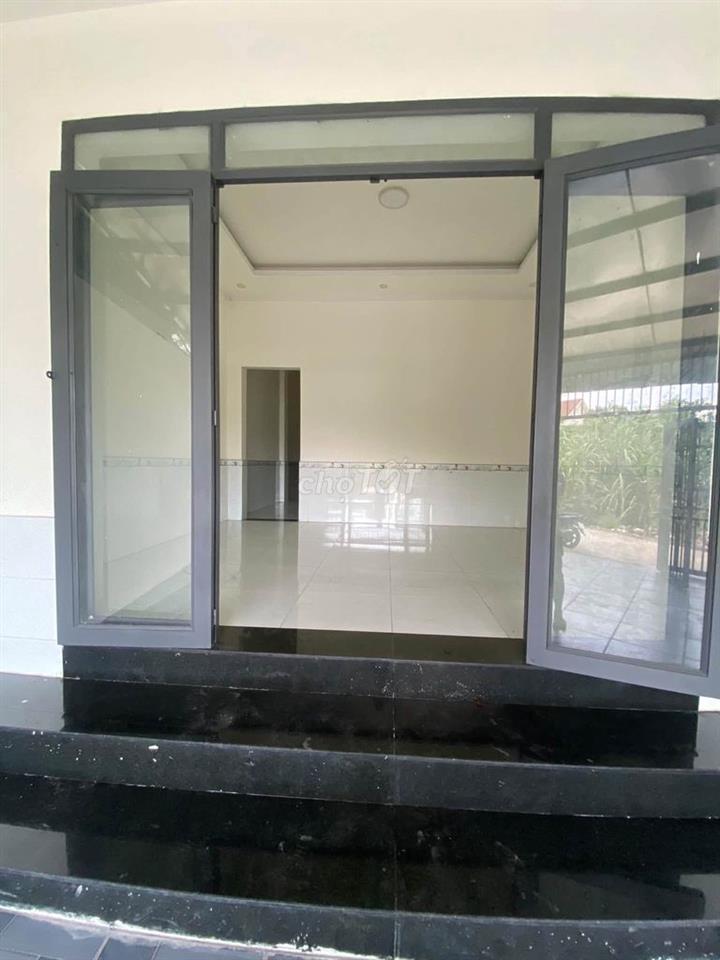 NHÀ CẤP 4 1/QL22 THỊ TRẤN CỦ CHI CŨ 100M² FULL THỔ CƯ, GIÁ 1,3 TỶ, SHR