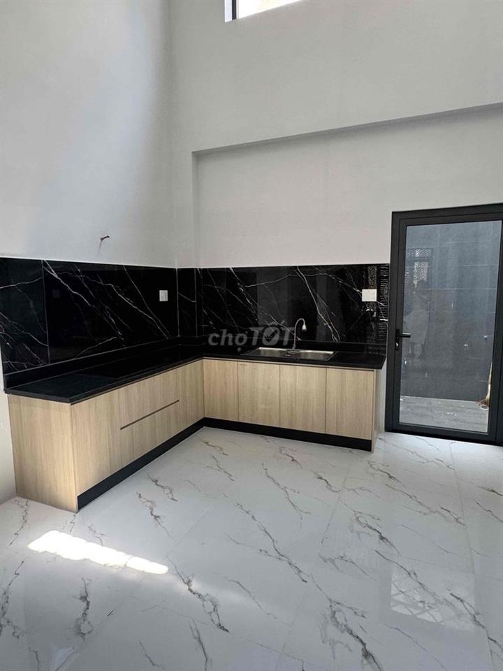 cho thuê nhà nguyên căn mới xây