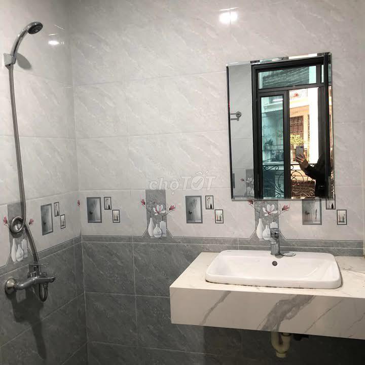 Cho thuê phòng đầy đủ tiện nghi tại Lê Duẩn, q. Đống Đa