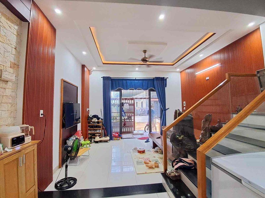 CHÍNH CHỦ CẦN NHƯỢNG-TÔN ĐỨC THẮNG – NHÀ 2 TẦNG, 70M²-Ô TÔ ĐỖ CỬA-CHỈ