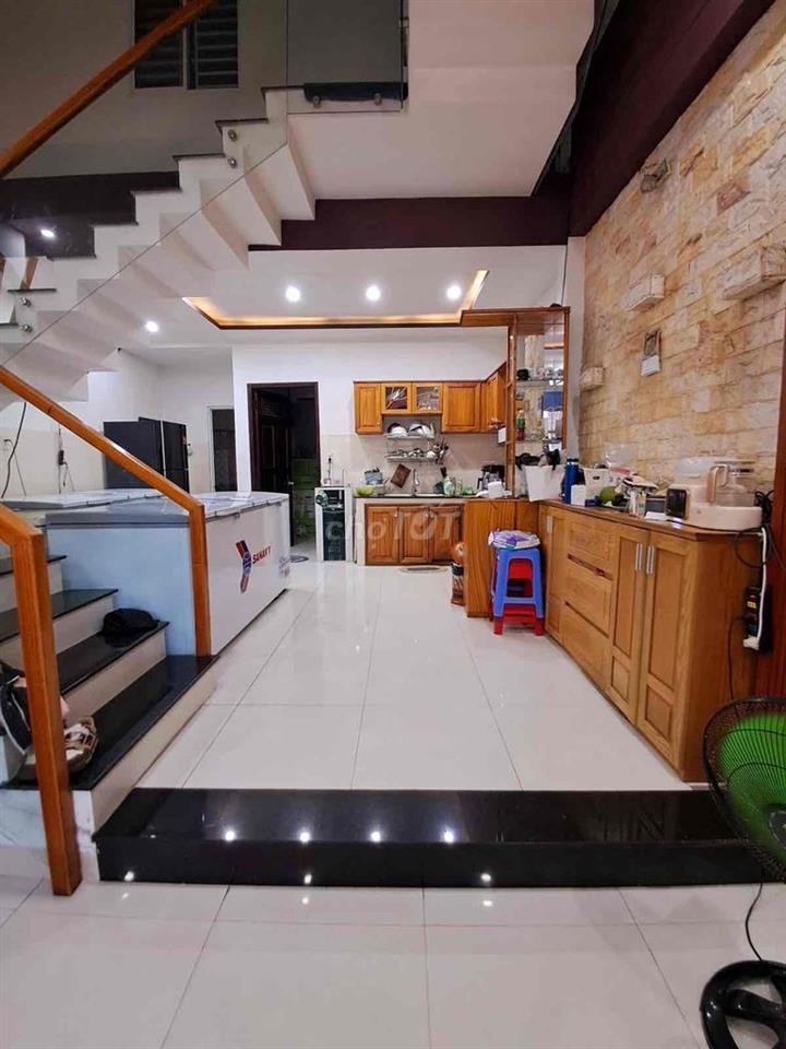 CHÍNH CHỦ CẦN NHƯỢNG-TÔN ĐỨC THẮNG – NHÀ 2 TẦNG, 70M²-Ô TÔ ĐỖ CỬA-CHỈ