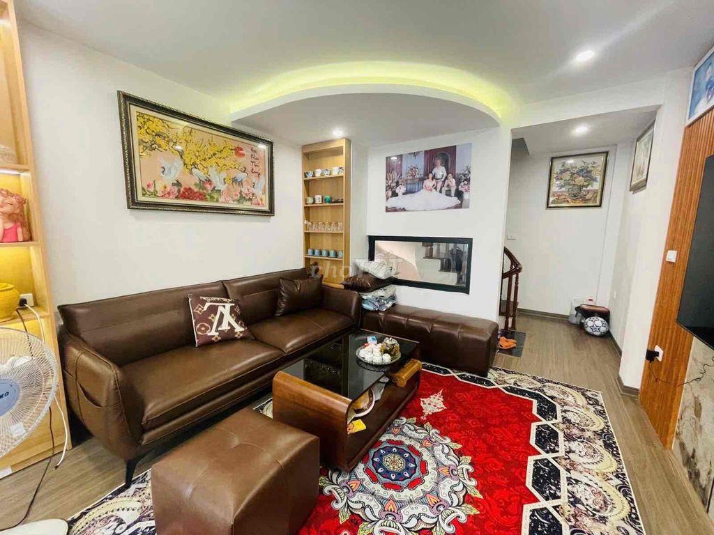 BÁN HÀNG HIẾM KIM GIANG – Ô TÔ 4 CHỖ – 6 TẦNG – Ở NGAY – 7 TỶ