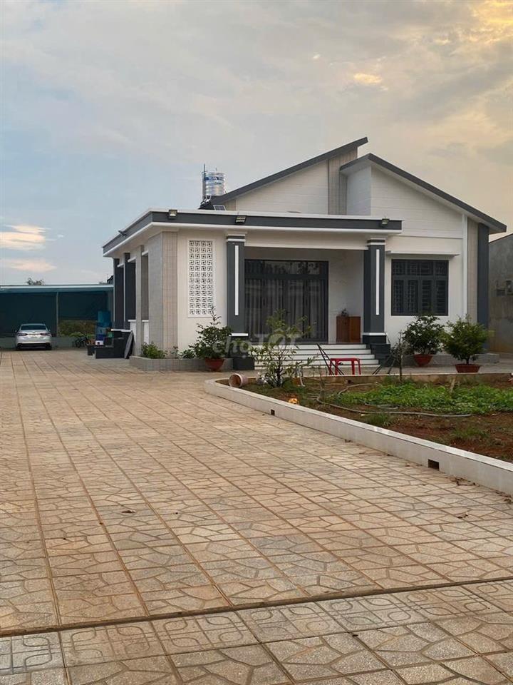 Cần bán gấp nhà vườn