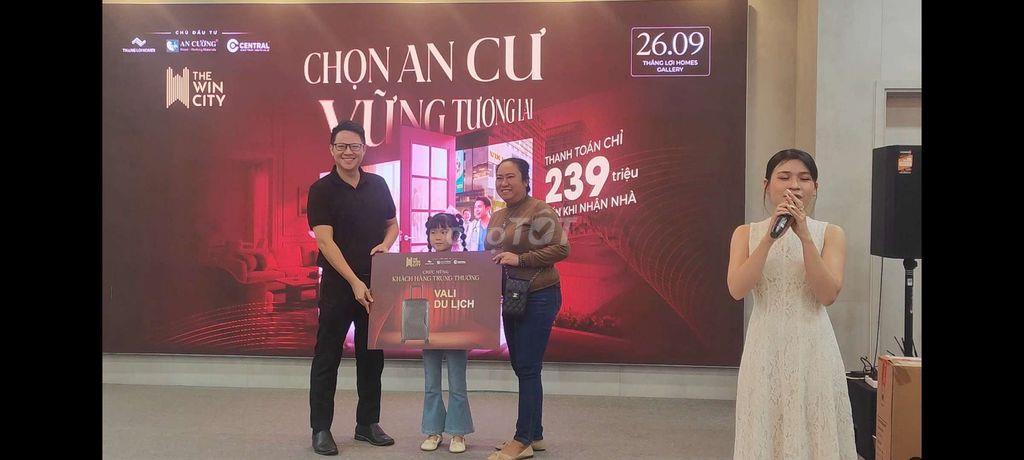 The Win City đã cắt nóc chuẩn bị bàn giao
