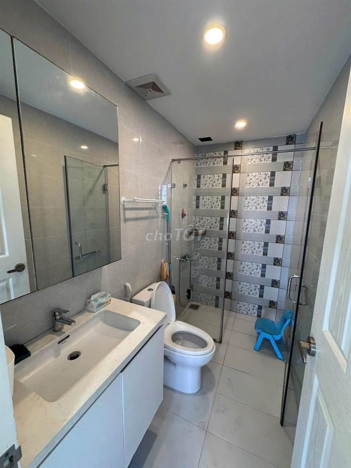 Ruby Garden 3PN, 103m2 cho thuê giá 11 tr/th, đầy đủ nội thất.