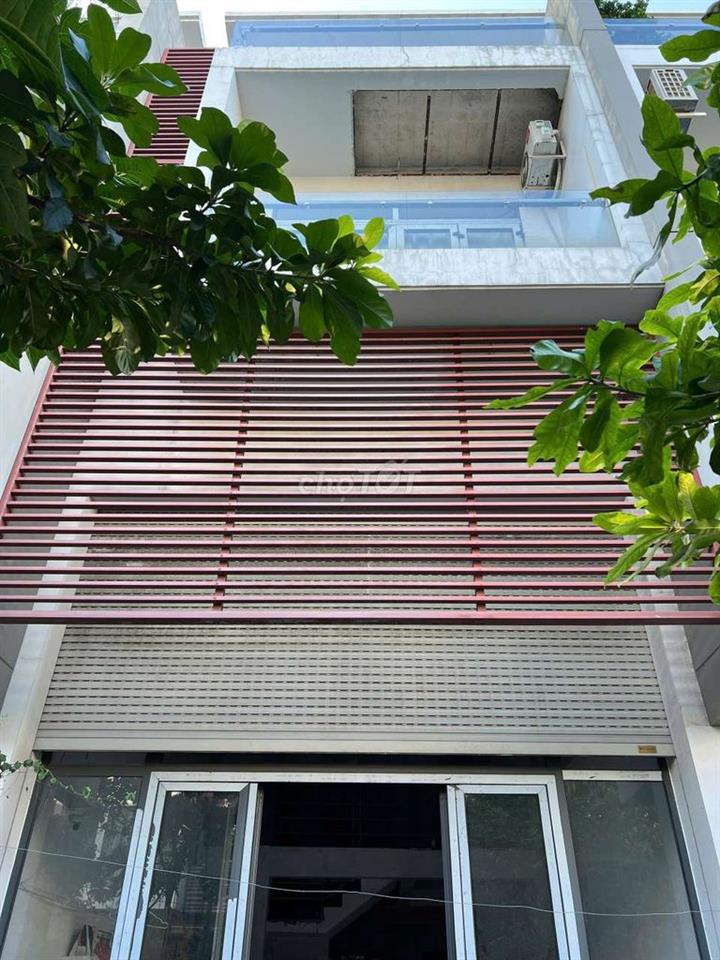 Cho thuê nhà Phố Đông Village