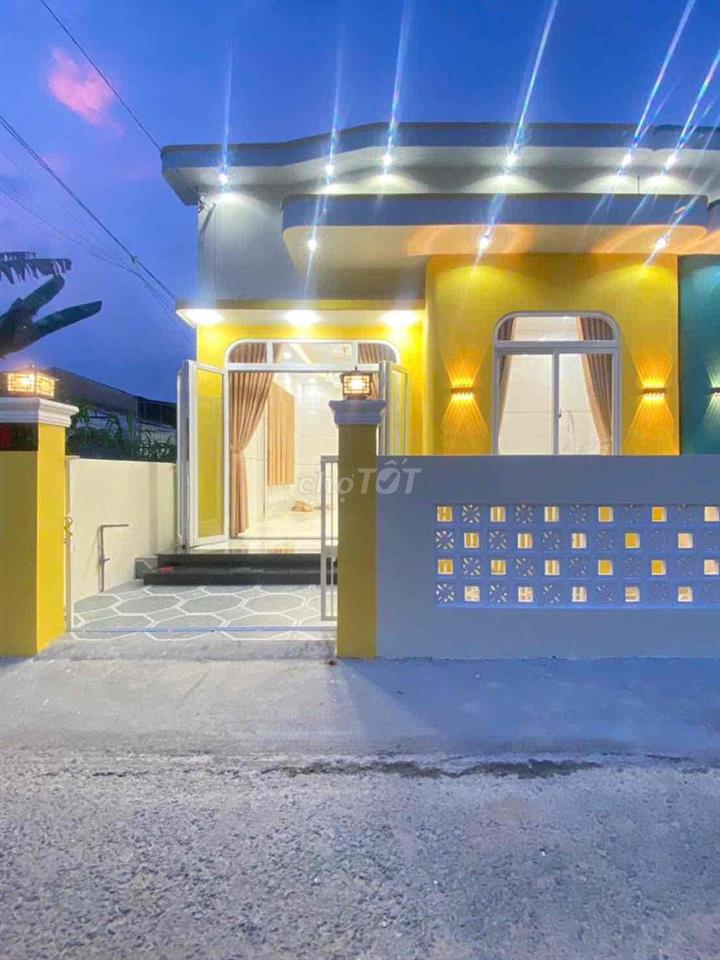 Chào bán 3 căn 3 màu : cam,xanh, vàng thuộc phường Tân Hạnh Tp Vĩnh Lo