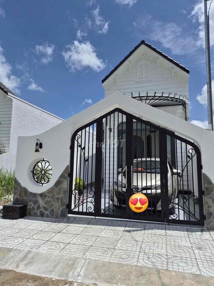 NHÀ MỚI 100% KHU HUỲNH ĐẠI, XÃ LONG HỒ, VĨNH LONG