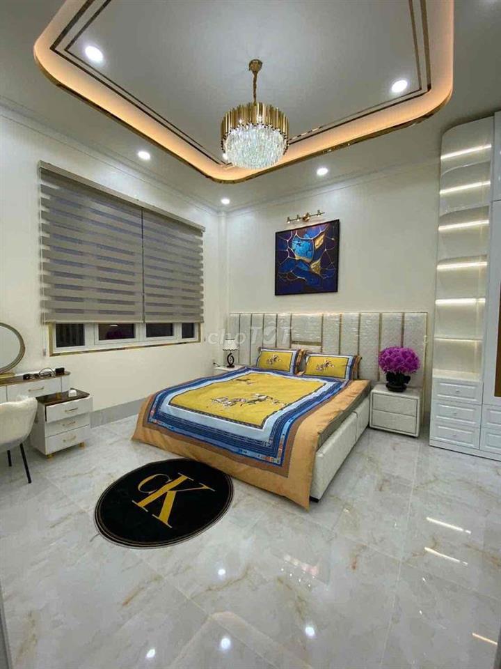 NHÀ MỚI XÂY MẶT TIỀN MẪU THÂN 1 TRUNG TÂM THÀNH PHỐ VĨNH LONG