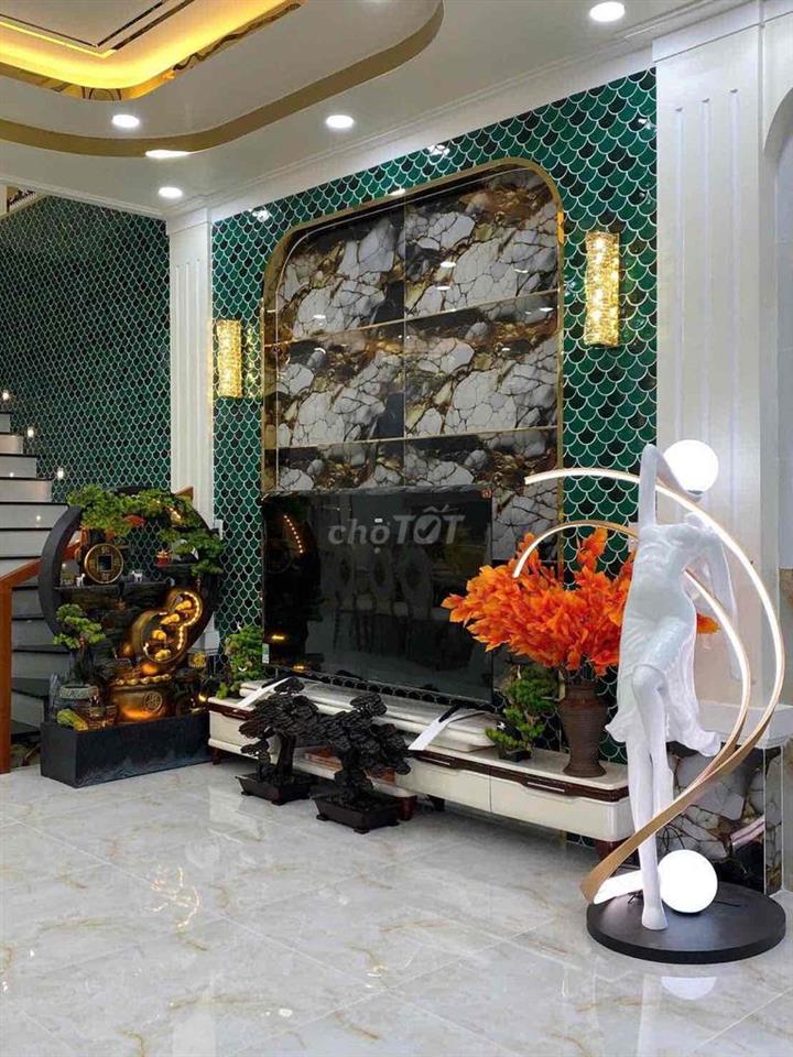 NHÀ MỚI XÂY MẶT TIỀN MẪU THÂN 1 TRUNG TÂM THÀNH PHỐ VĨNH LONG