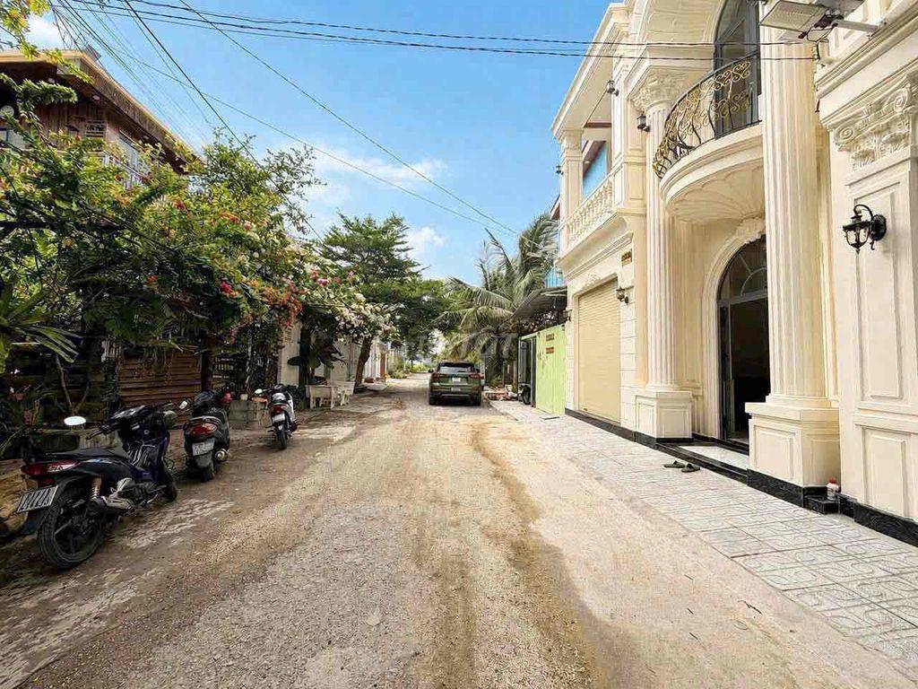 BÁN NHÀ TÂN CỔ ĐIỂN MỚI ĐẸP - Phường Tân Hạnh - Vĩnh Long. GẦN CHỢ