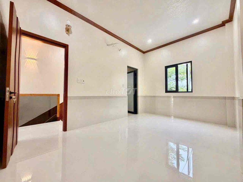 BÁN NHÀ TÂN CỔ ĐIỂN MỚI ĐẸP - Phường Tân Hạnh - Vĩnh Long. GẦN CHỢ