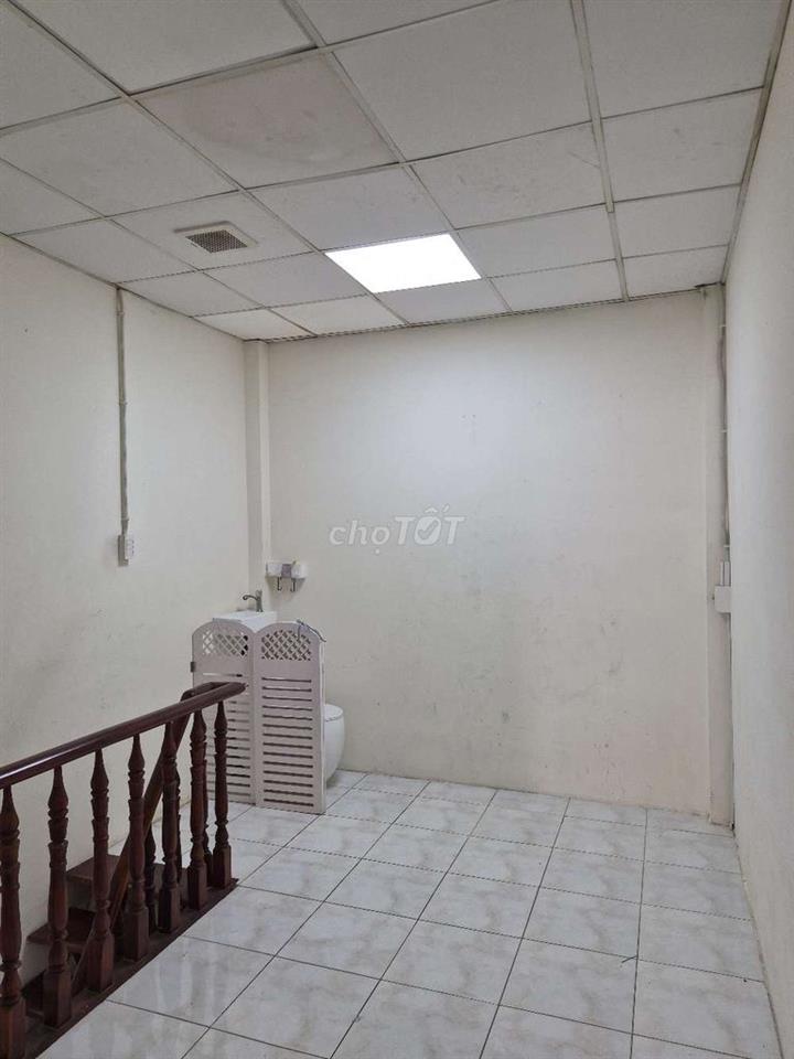 NHÀ NHỎ SẠCH SẼ ,HẺM AN NINH YÊN TĨNH, THUÊ Ở GĐ ,KDOL,LÀM NGHỀ ,KHO